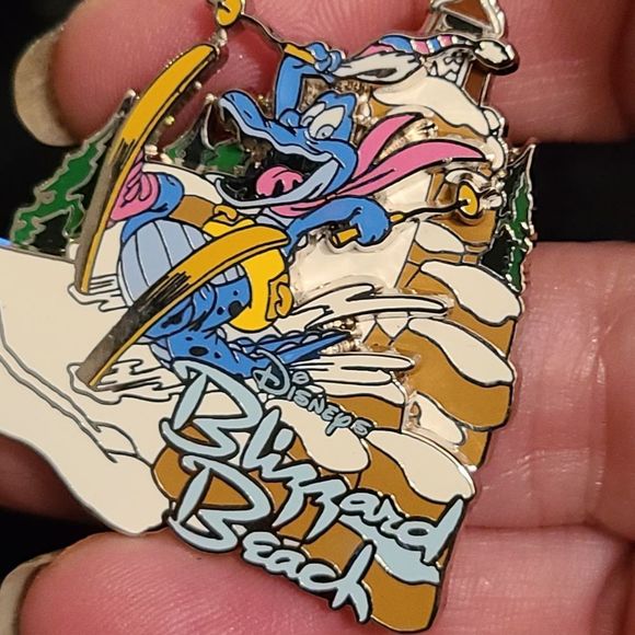 Disney's Blizzard Beach Water Park Pin - Icy Gator